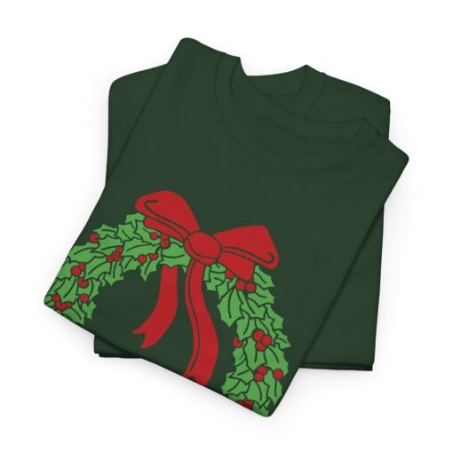🎄 Holiday Wreath Unisex T-Shirt – Classic Cheer, Comfy Style - Image 2