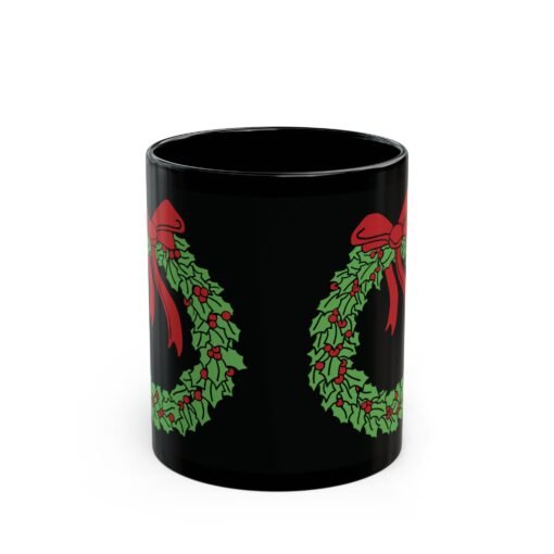 ☕ Holiday Wreath Black Mug – Classic Cheer in Every Sip - Image 3