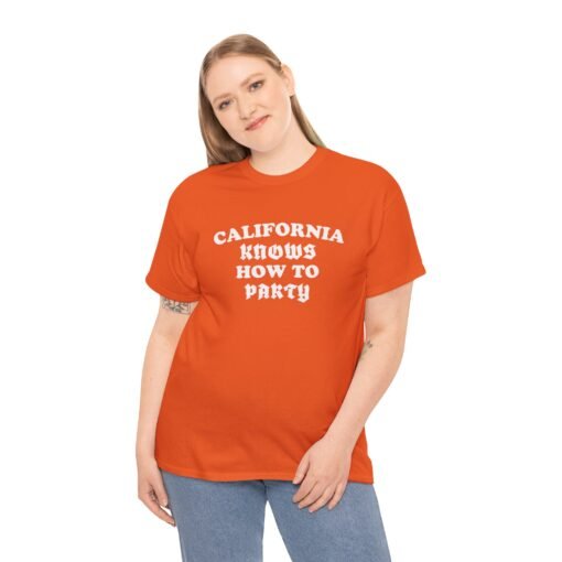 "California Knows How to Party" Unisex T-Shirt – West Coast Vibes - Image 6