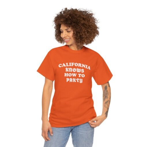 "California Knows How to Party" Unisex T-Shirt – West Coast Vibes - Image 5