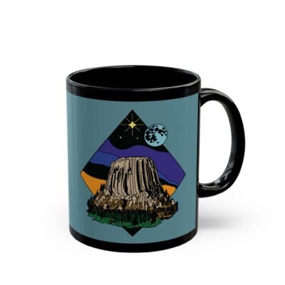 ☕🗻🌌 Devil’s Tower Black Mug – Sip from the Monument of Mystery
